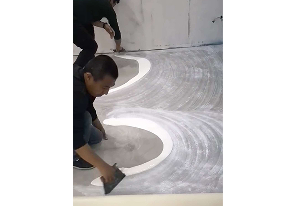 膠水施工現(xiàn)場